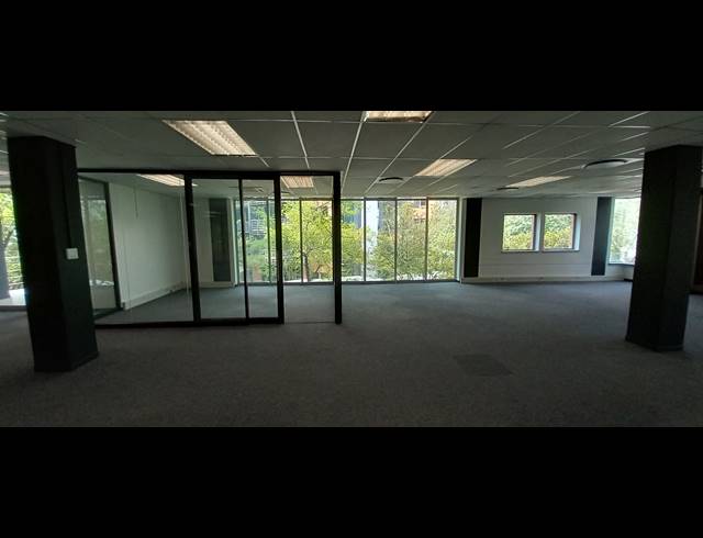369M² OFFICE TO LET IN BRYANSTON